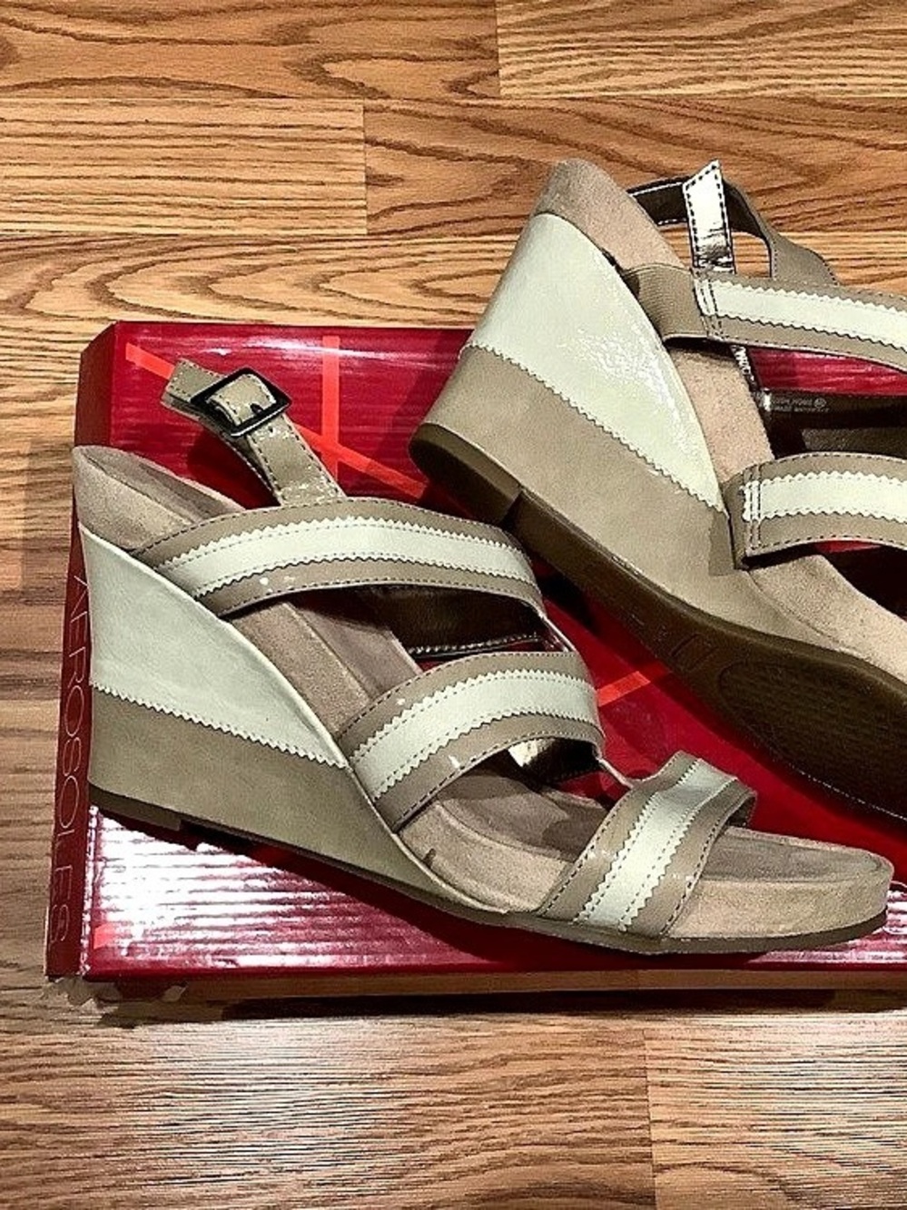 Aerosoles Strappy Wedge Sandals in Bone & Beige Like New